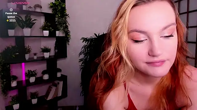 Snapshot of Ida_FaneStain chatting on February 12, 2026, 3:01 am Ida FaneStain online show from February 12, 2026, 3:01 am