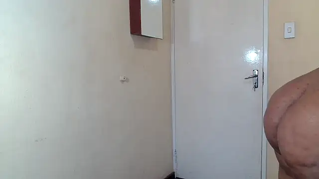 HugeTitisxx online show from March 20, 2026, 6:40 am