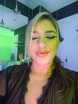 Snapshot of NicoleDiior chatting on May 22, 2026, 3:17 pm NicoleDiior online show from May 22, 2026, 3:17 pm