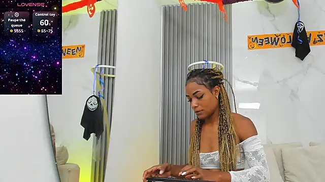 Snapshot of kiaratentation chatting on November 5, 2025, 7:47 pm kiaratentation online show from November 5, 2025, 7:47 pm