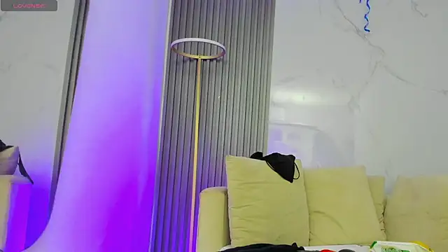 Snapshot of kiaratentation chatting on December 3, 2025, 7:45 pm kiaratentation online show from December 3, 2025, 7:45 pm