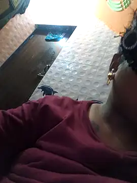 Dassing strip couple online show from October 22, 2025, 10:59 am