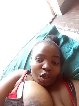 ShySexyBaddiexx online show from October 25, 2025, 11:40 am