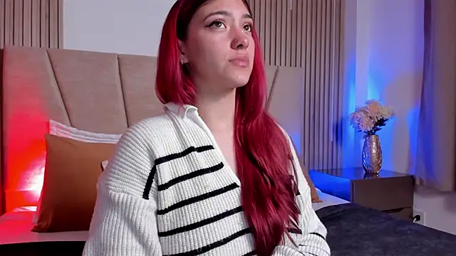 Victoria Beaumont online show from November 15, 2025, 12:02 pm