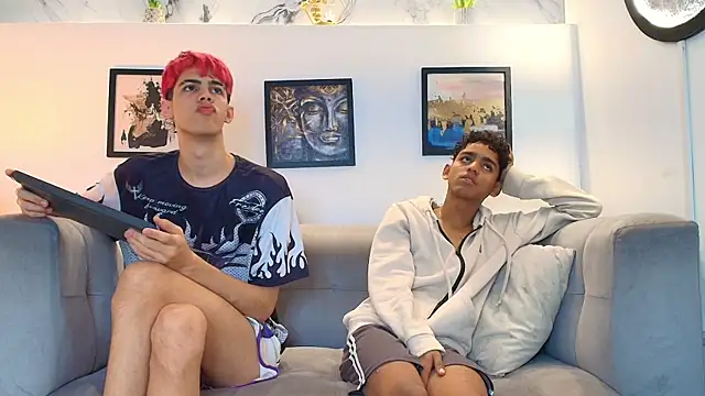 TWINKS FRIENDS online show from May 28, 2026, 1:30 pm