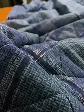 Snapshot of girlslvrs chatting on January 14, 2026, 7:08 pm girlslvrs online show from January 14, 2026, 7:08 pm