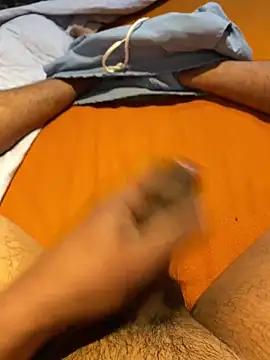 Snapshot of girlslvrs chatting on February 1, 2026, 10:41 pm girlslvrs online show from February 1, 2026, 10:41 pm