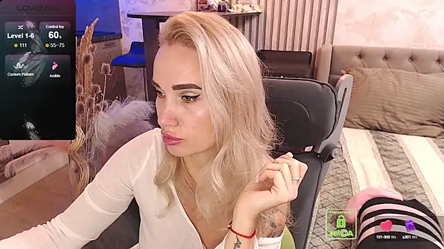 FreeBerryMILF online show from October 15, 2025, 3:12 pm