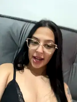 Snapshot of jujuarantes__2025 chatting on September 24, 2025, 3:15 pm jujuarantes 2025 online show from September 24, 2025, 3:15 pm