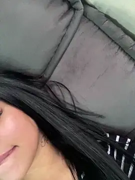 Snapshot of jujuarantes__2025 chatting on November 5, 2025, 4:29 pm jujuarantes 2025 online show from November 5, 2025, 4:29 pm