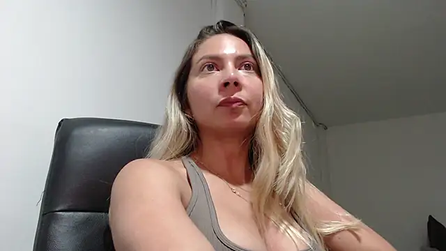 Snapshot of manelyk_17 chatting on March 3, 2026, 11:10 pm manelyk 17 online show from March 3, 2026, 11:10 pm