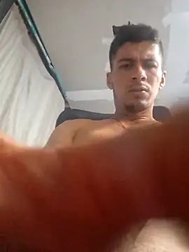 piterrr hot online show from November 27, 2025, 6:04 am