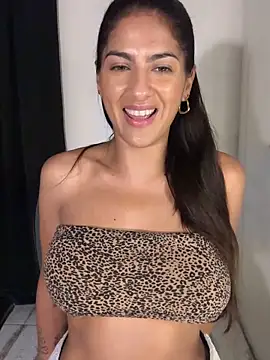 Snapshot of chicachocolate01 chatting on March 17, 2026, 5:49 pm chicachocolate01 online show from March 17, 2026, 5:49 pm