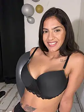 Snapshot of chicachocolate01 chatting on April 8, 2026, 2:22 am chicachocolate01 online show from April 8, 2026, 2:22 am