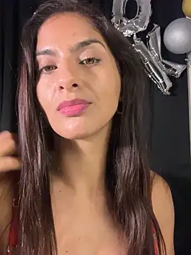 Snapshot of chicachocolate01 chatting on April 9, 2026, 5:18 am chicachocolate01 online show from April 9, 2026, 5:18 am