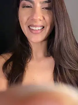 chicachocolate01 online show from May 17, 2026, 4:32 am