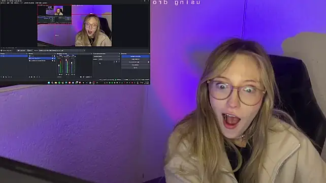 ReenKitty online show from April 24, 2026, 4:59 am