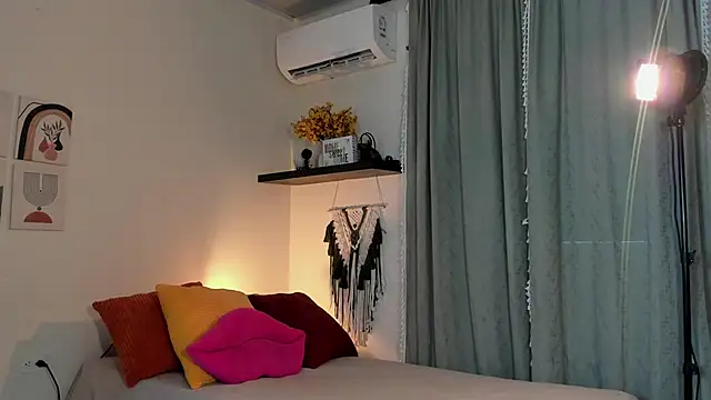 Snapshot of isabella-garcia- chatting on September 28, 2025, 8:36 pm isabella-garcia- online show from September 28, 2025, 8:36 pm
