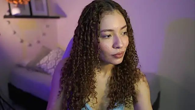 isabella-garcia- online show from February 20, 2026, 1:24 am