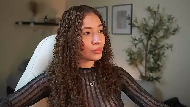 isabella-garcia- online show from March 27, 2026, 9:03 pm