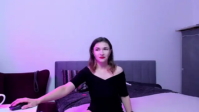 Snapshot of Katherine_Twilight chatting on November 6, 2025, 3:46 pm Katherine Twilight online show from November 6, 2025, 3:46 pm