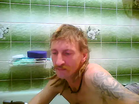 KokosMartin online show from September 28, 2025, 7:41 pm