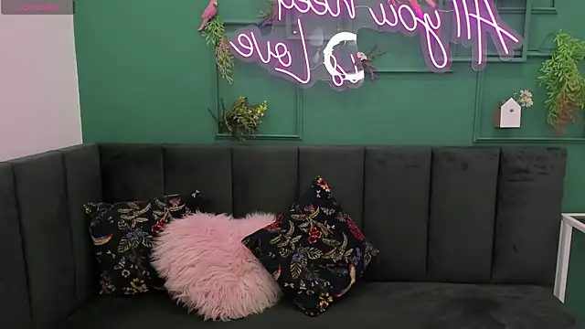 Kat  cat online show from November 10, 2025, 1:37 am