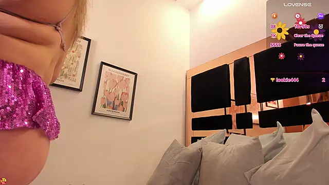 katherinn gomezz online show from November 10, 2025, 11:53 am