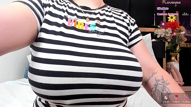 Snapshot of katherinn_gomezz chatting on February 11, 2026, 11:37 am katherinn gomezz online show from February 11, 2026, 11:37 am