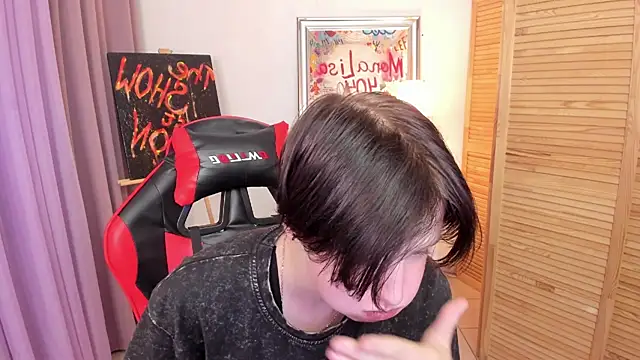 ayakskalermonss online show from September 12, 2025, 2:17 pm