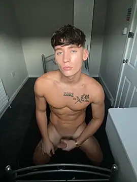 naughtyboy0124 online show from October 28, 2025, 4:20 pm