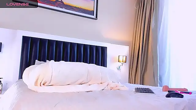 marrenaa online show from November 23, 2025, 7:08 am