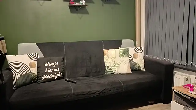 Snapshot of Eveline_Beauty_Kitty chatting on November 14, 2025, 7:56 pm Eveline Beauty Kitty online show from November 14, 2025, 7:56 pm