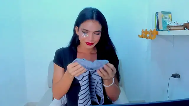 Snapshot of ISA_BELLA_VZL chatting on April 30, 2026, 11:31 pm ISA BELLA VZL online show from April 30, 2026, 11:31 pm