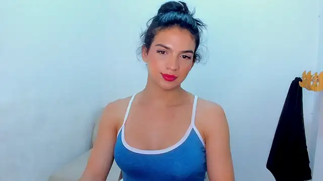Snapshot of ISA_BELLA_VZL chatting on May 7, 2026, 6:35 pm ISA BELLA VZL online show from May 7, 2026, 6:35 pm