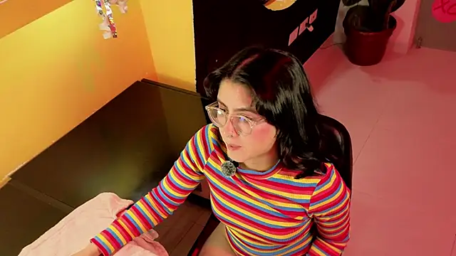 LiLLiAnderson online show from February 17, 2026, 11:40 am