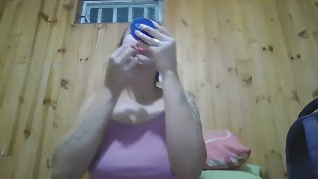 Snapshot of Roselingalvis13 chatting on November 17, 2025, 3:01 am Roselingalvis13 online show from November 17, 2025, 3:01 am