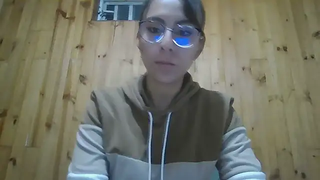 Snapshot of Roselingalvis13 chatting on November 23, 2025, 2:44 am Roselingalvis13 online show from November 23, 2025, 2:44 am