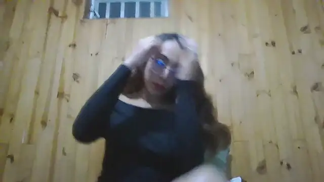 Snapshot of Roselingalvis13 chatting on November 27, 2025, 2:57 am Roselingalvis13 online show from November 27, 2025, 2:57 am