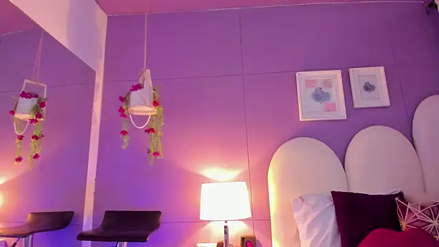 my aleja  online show from September 15, 2025, 12:49 pm