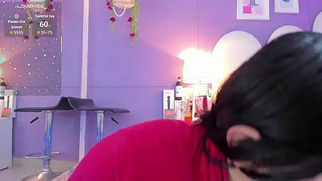 my aleja  online show from November 16, 2025, 2:44 pm