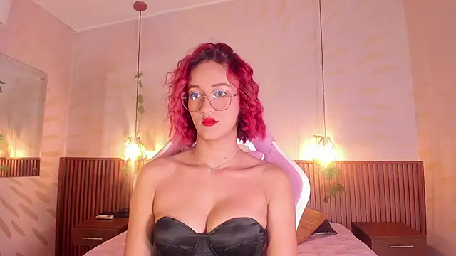 daphne courtis online show from June 3, 2026, 3:09 am