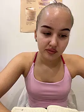 CandyVice online show from December 5, 2025, 5:09 pm