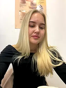 CandyVice online show from December 13, 2025, 7:53 pm