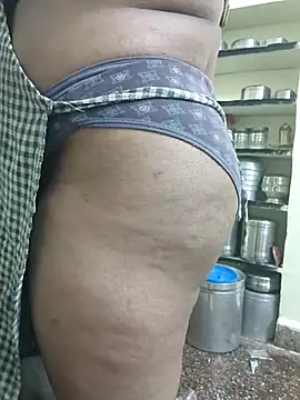 Snapshot of dhanshri143 chatting on October 28, 2025, 4:49 am dhanshri143 online show from October 28, 2025, 4:49 am