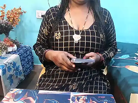 Snapshot of PREETI_BABY chatting on October 24, 2025, 5:04 am PREETI BABY online show from October 24, 2025, 5:04 am