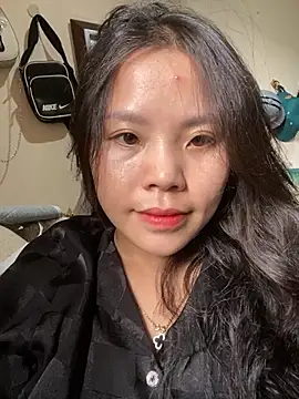 Snapshot of Bella_7777 chatting on September 15, 2025, 7:30 am Bella 7777 online show from September 15, 2025, 7:30 am