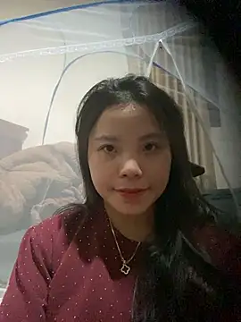 Snapshot of Bella_7777 chatting on September 17, 2025, 5:14 pm Bella 7777 online show from September 17, 2025, 5:14 pm