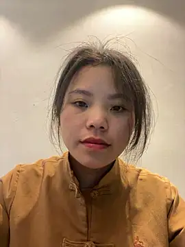 Snapshot of Bella_7777 chatting on October 2, 2025, 8:10 am Bella 7777 online show from October 2, 2025, 8:10 am