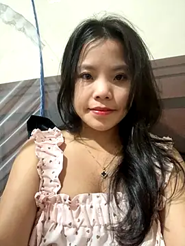 Snapshot of Bella_7777 chatting on October 3, 2025, 3:20 pm Bella 7777 online show from October 3, 2025, 3:20 pm